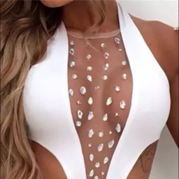 ๐White or Black gaze an crystals halter swimsuit - Picture 5 of 7